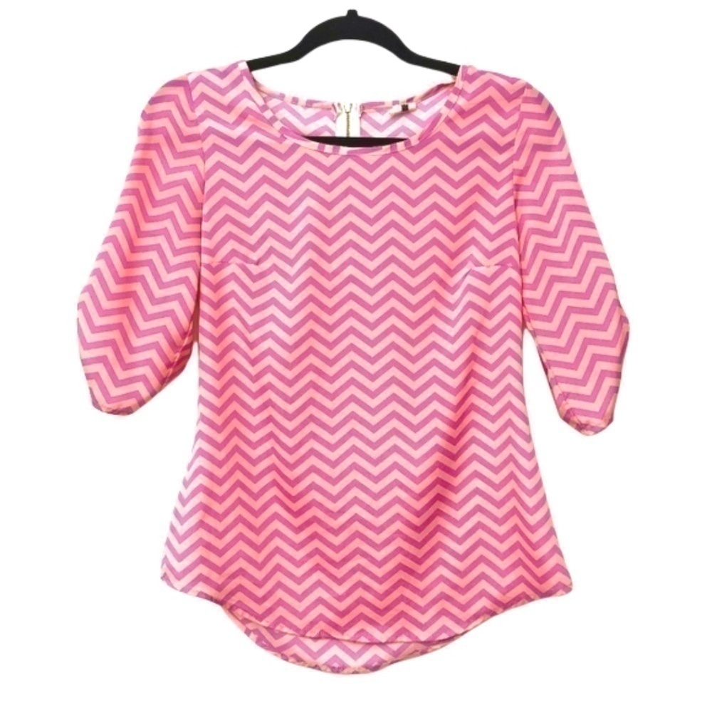 🦄2/$20 Anthro Needle & Thread Pink Chevron Blouse - Picture 1 of 5